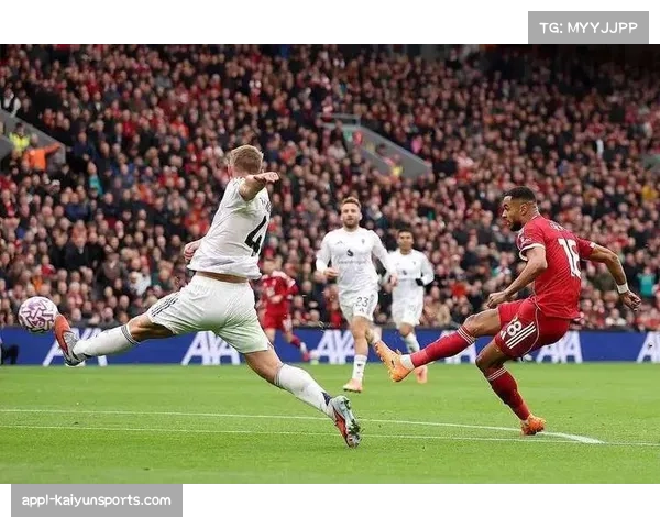 斯洛特承压迎转折,利物浦四连败后急寻战术突破重振雄风
