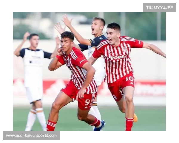 18岁希腊新星科斯图拉斯临危救主，倒钩或预定赛季最佳