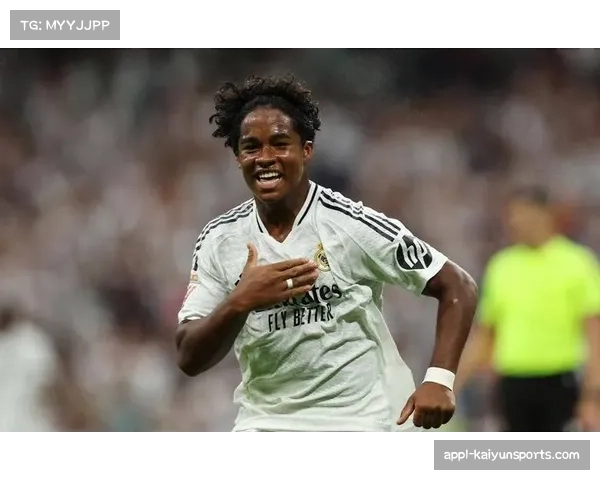 19岁皇马租将染红被罚下，10人里昂艰难取胜豪取12连胜